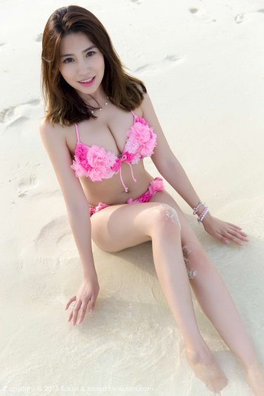 美女下面出水視頻免費