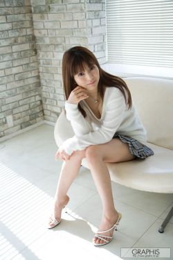 鹿晗踢球